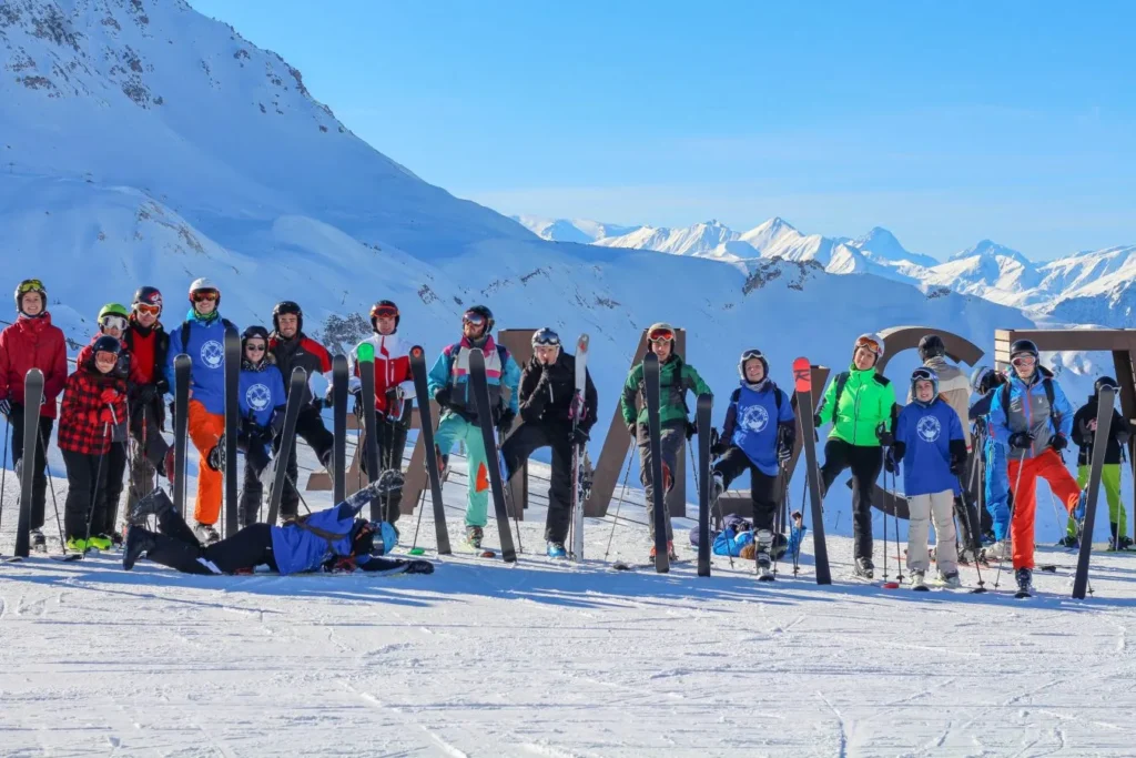 étudiants aux ski